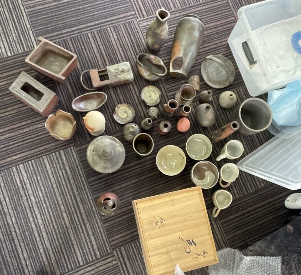 出張】備前焼 染付 花瓶 壺 茶器 小西陶古さんなど 買取しました